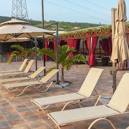 The Platinum Bay Hotel Birekuso Buitenkant foto
